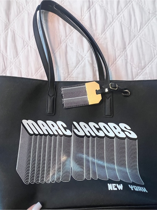 Marc Jacobs Handbags - Marc Jacobs New York Black Graphic Tote Bag Large Shoulder Bag